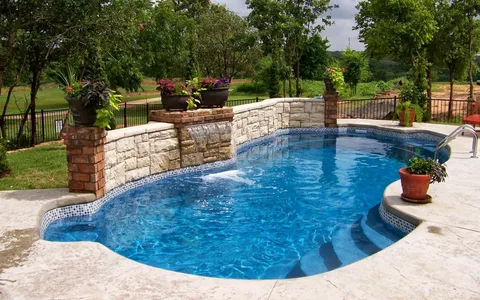 UAE Manufacturing Fiberglass Pools