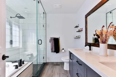 Modern bathroom Renovation Contactros dubai