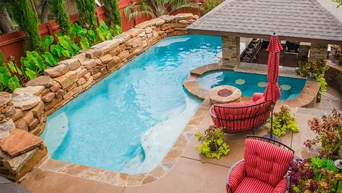 Pool Contractors Near Me 