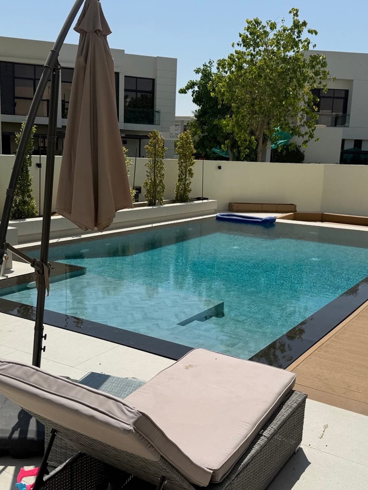 Affordable swimming pool contractors Dubai | top pool contractors in Dubai