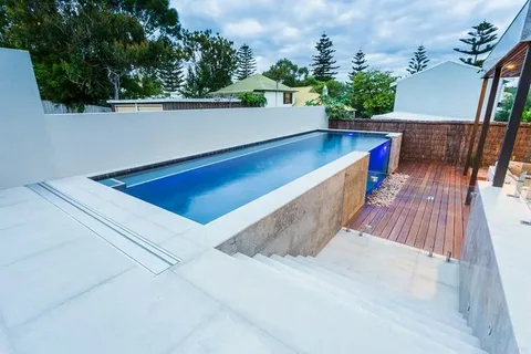 Pool Contractor Jumeirah Golf Estate