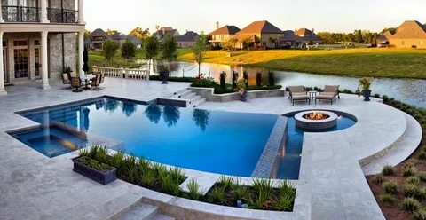 Customized Swimming Pool Design