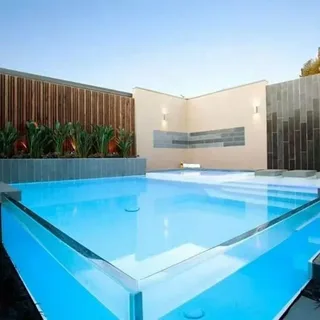 Acrylic Panels Redefining Luxury Pools  Dubai