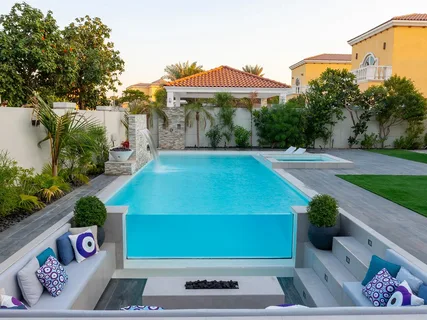Acrylic Swimming Pool Contractors UAE | Al Naseem